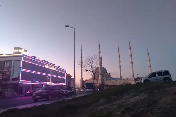 Taşoluk Merkez Cami - Resim 18
