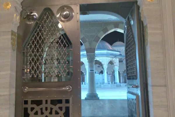 Taşoluk Merkez Cami - Resim 15