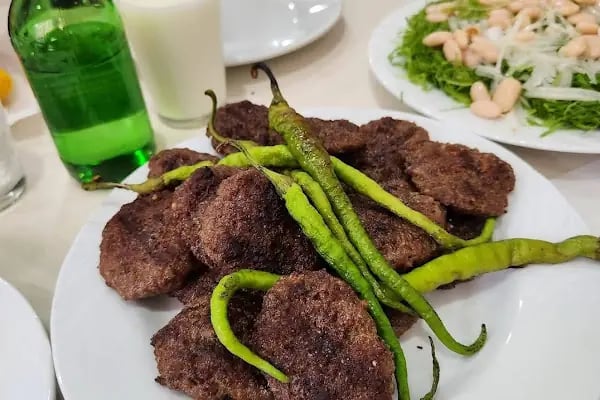 KOMAROĞLU KÖFTE TANER USTA - Resim 2