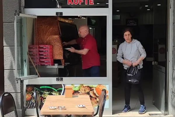 KOMAROĞLU KÖFTE TANER USTA - Resim 4
