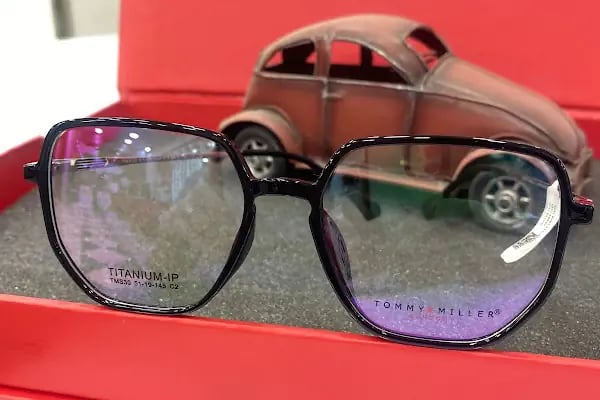 Elegance Merkez Optik ve Lens - Resim 7