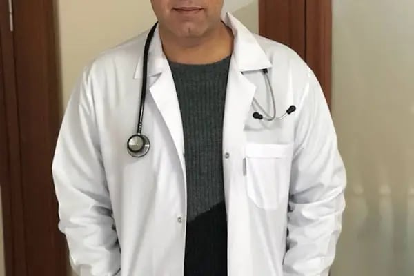 Prof. Dr. Muammer Karadeniz Endokrinoloji ve Metabolizma Hastalıkları Uzmanı - Resim 2