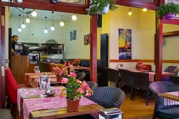 Güven Cafe - Resim 16