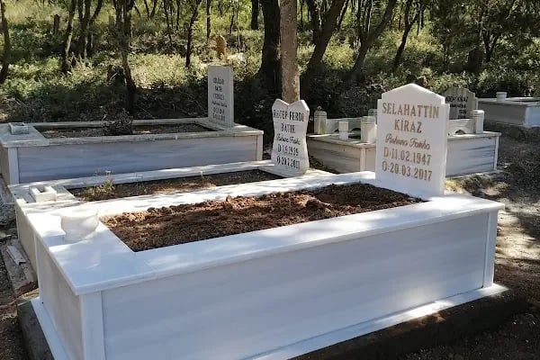 Bandırma Şehir Mezarlığı - Resim 8