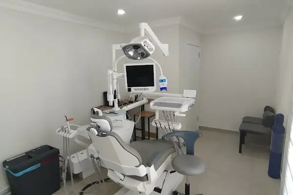 Diş Hekimi Tuğçe DEMİRCAN İŞGÜDER, DC DENTAL CLINIC BODRUM - Resim 6