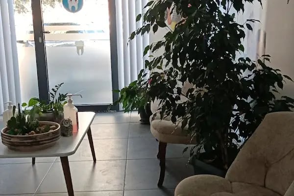 Diş Hastalıkları Ve Tedavisi Uzmanı Dr.Dt.HAKAN AKTÜRK - Resim 7