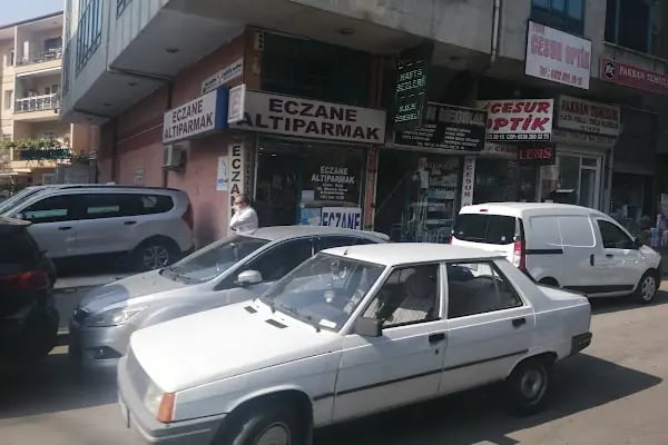 Eczane Altıparmak - Resim 4