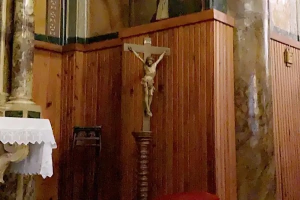 Aziz Polikarp Katolik Kilisesi + St. Polycarp Catholic Church - Resim 15