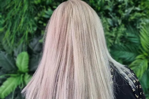 Kübra Kabil Saç Tasarım ve Güzellik Salonu - Resim 11