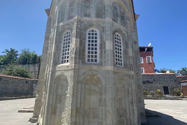 St. Michael Kilisesi - Resim 4