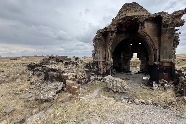 St. Gregory (Abughamrents) Church - Resim 5