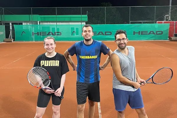 Tennis Istanbul | Tenis Kursu, Spor Ajansı, Tenis Mağazası - Resim 2