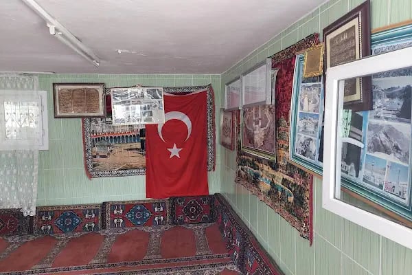Zilli Baba Türbesi - Resim 3