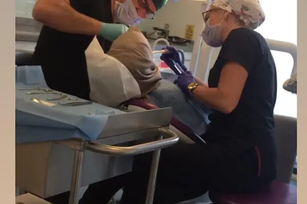 Doç Dr Murat Metin Ağız Diş Çene Cerrahisi Ve İmplant Kliniği - Resim 6