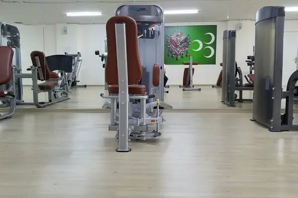 Serdar Mah. Sosyal Yaşam genclik ve Spor merkezi - Resim 3