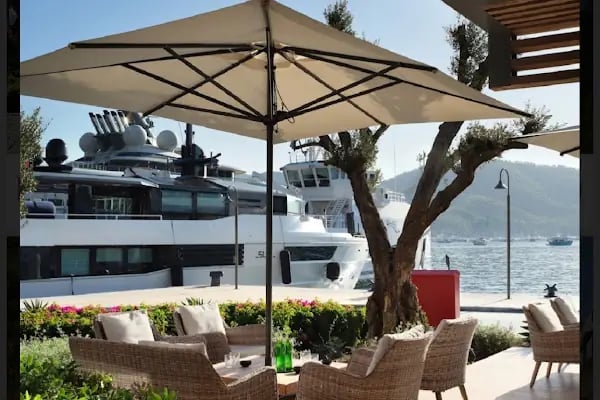 Port Azure Marina - Resim 19