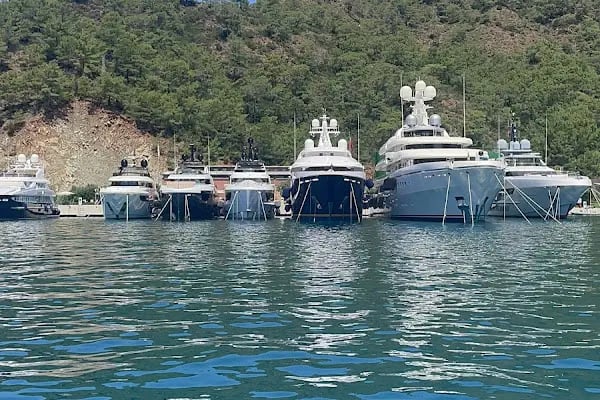 Port Azure Marina - Resim 3