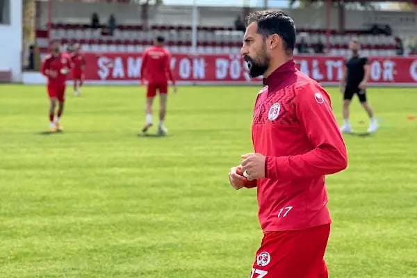 Yeşilbayır Şehit Er Tevfik Cebeci Stadyumu - Resim 12