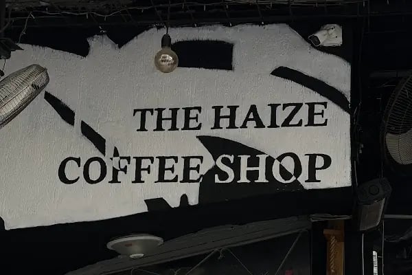 The Haize Coffee Shop - Resim 20