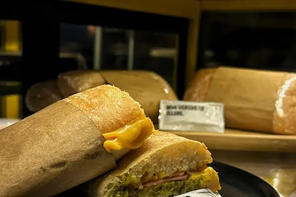 The Haize Coffee Shop - Resim 10