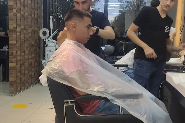 Samet Gülsüm Barber's Club - Resim 12