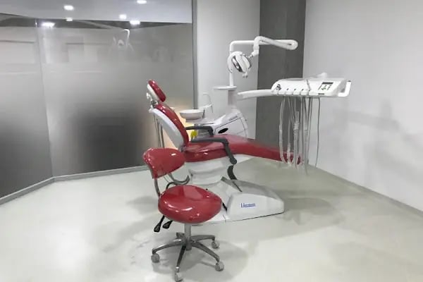 Özel İbrahimli Ağız ve Diş Sağlığı Polikliniği ve İmplant Tedavileri - Resim 18