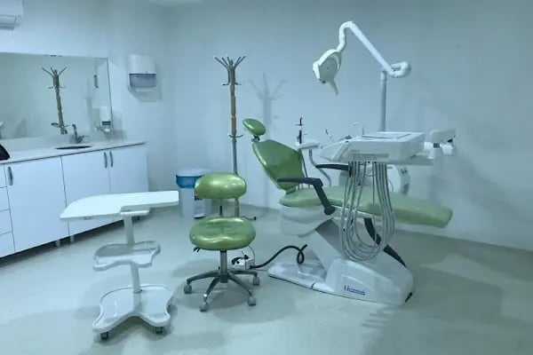 Özel İbrahimli Ağız ve Diş Sağlığı Polikliniği ve İmplant Tedavileri - Resim 1