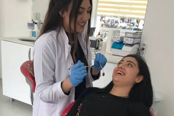 Özel İbrahimli Ağız ve Diş Sağlığı Polikliniği ve İmplant Tedavileri - Resim 13