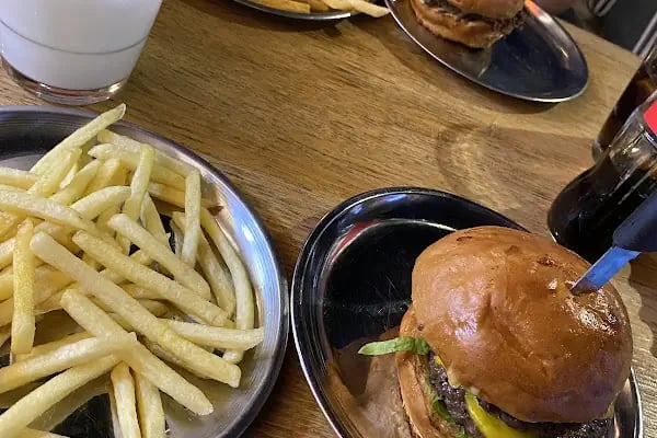 Benjamin Burger Co. - Resim 5