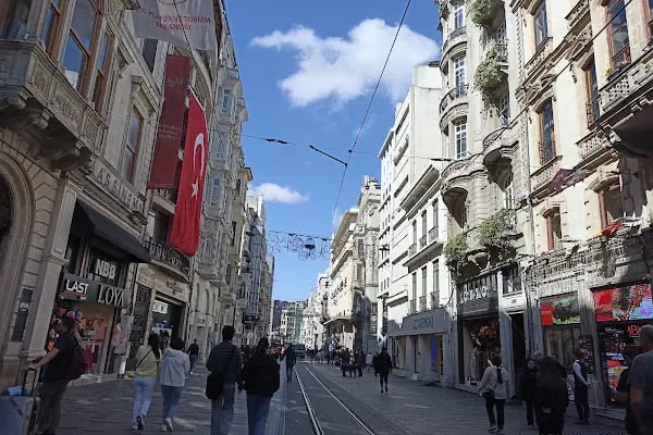 İstiklal Caddesi Kilise - Resim 14