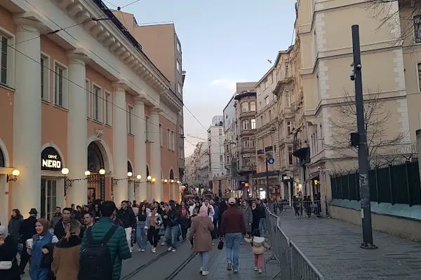 İstiklal Caddesi Kilise - Resim 12