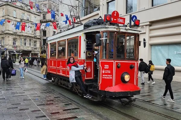 İstiklal Caddesi Kilise - Resim 3