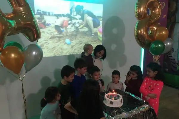 Massy Kids & Family Cafe - Resim 20