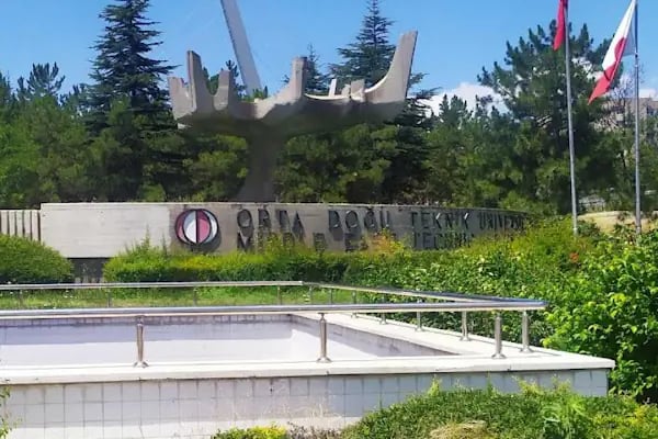 Orta Doğu Teknik Üniversitesi - Resim 3