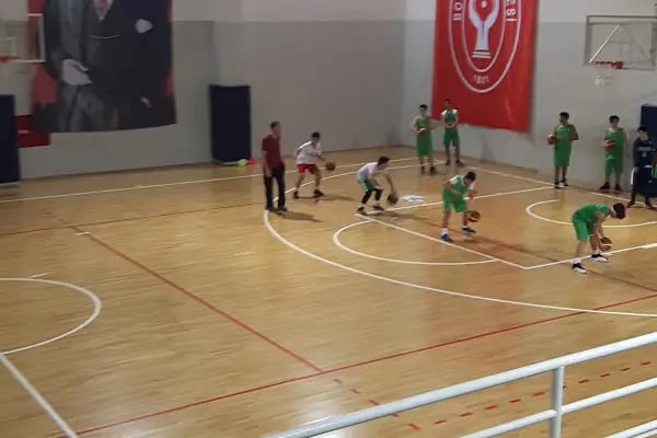 Bornova Belediyesi Altindag Spor Salonu - Resim 5