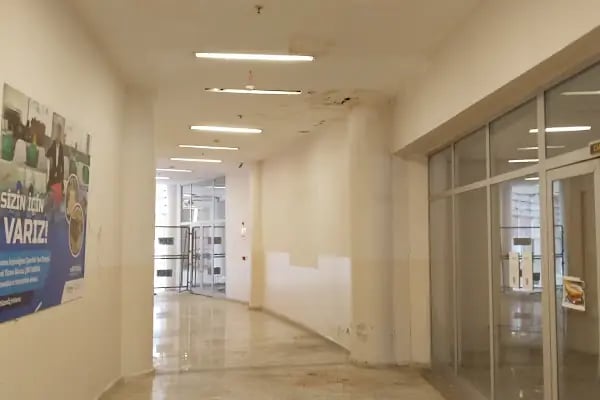 Bornova Belediyesi Altindag Spor Salonu - Resim 3