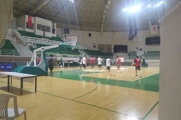 Bornova Belediyesi Altindag Spor Salonu - Resim 4