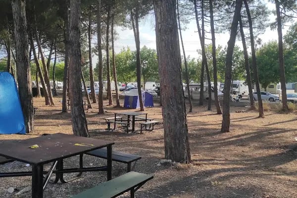 Karavan Kamp alanı - Resim 3