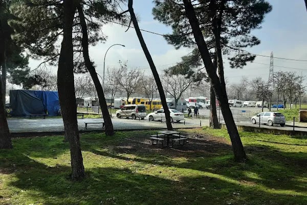 Karavan Kamp alanı - Resim 10