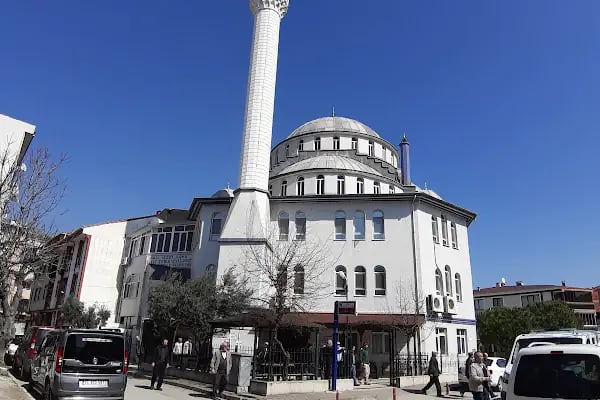 Hacı İzzet Cami - Resim 20