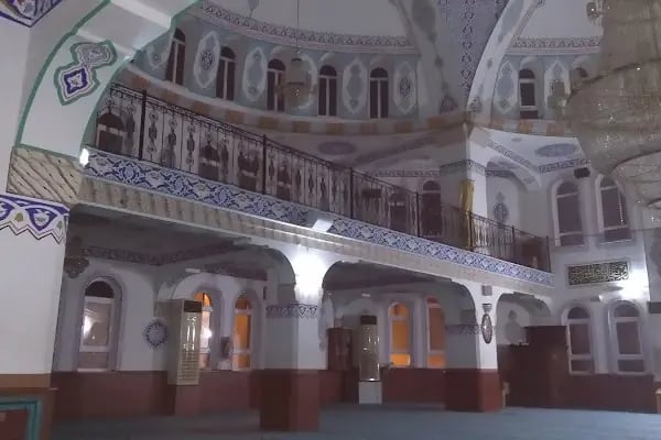 Hacı İzzet Cami - Resim 16