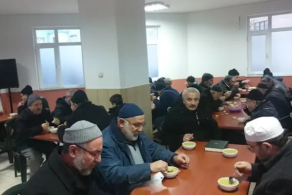 Hacı İzzet Cami - Resim 13