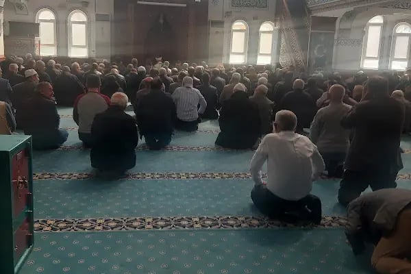 Hacı İzzet Cami - Resim 15