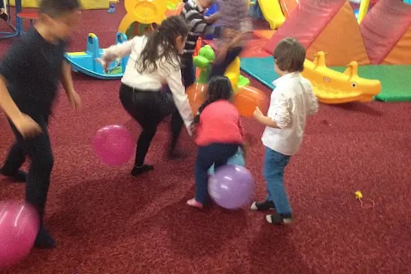 Nuhun Gemisi Çocuk Oyun Parkı - Resim 9
