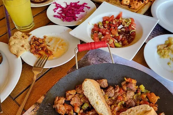 Gölpark Acıpayam Restoran - Abeltaş AŞ - Resim 4