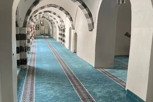 Medrese Camii - Resim 15
