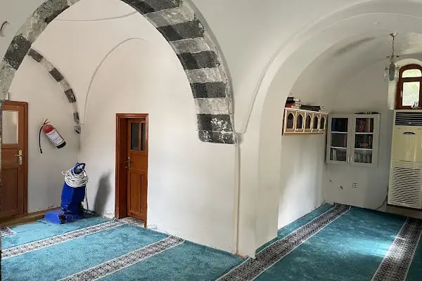 Medrese Camii - Resim 2