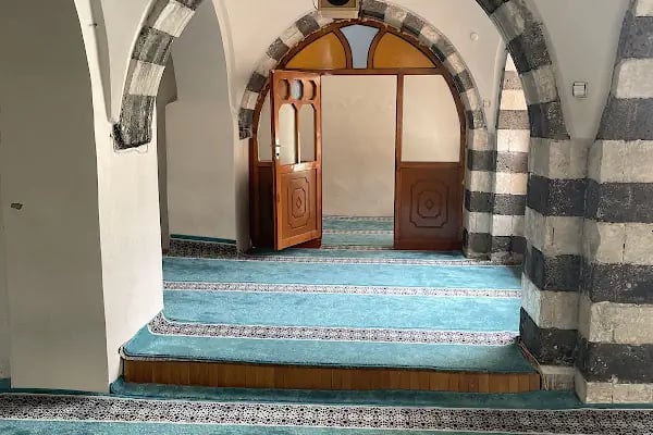 Medrese Camii - Resim 18