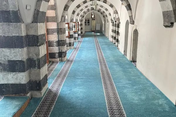 Medrese Camii - Resim 13