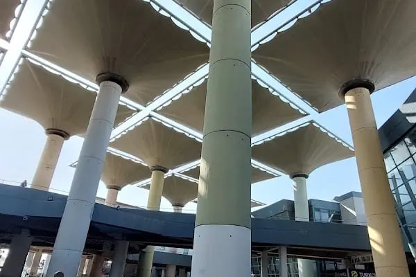 Izmir Otogar Otopark - Resim 2